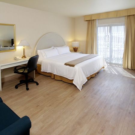 Holiday Inn Express Torreon By Ihg מראה חיצוני תמונה