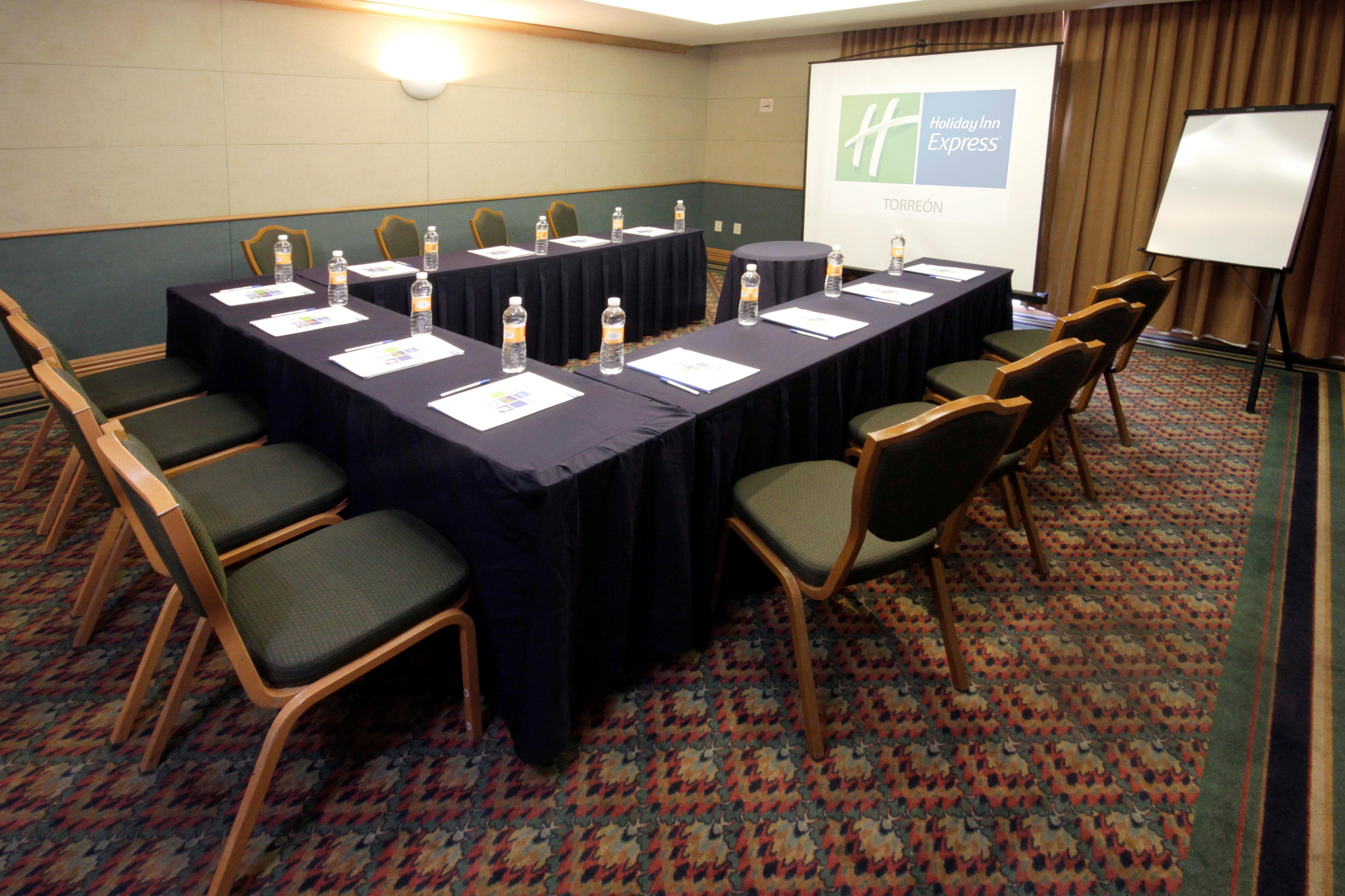 Holiday Inn Express Torreon By Ihg מראה חיצוני תמונה