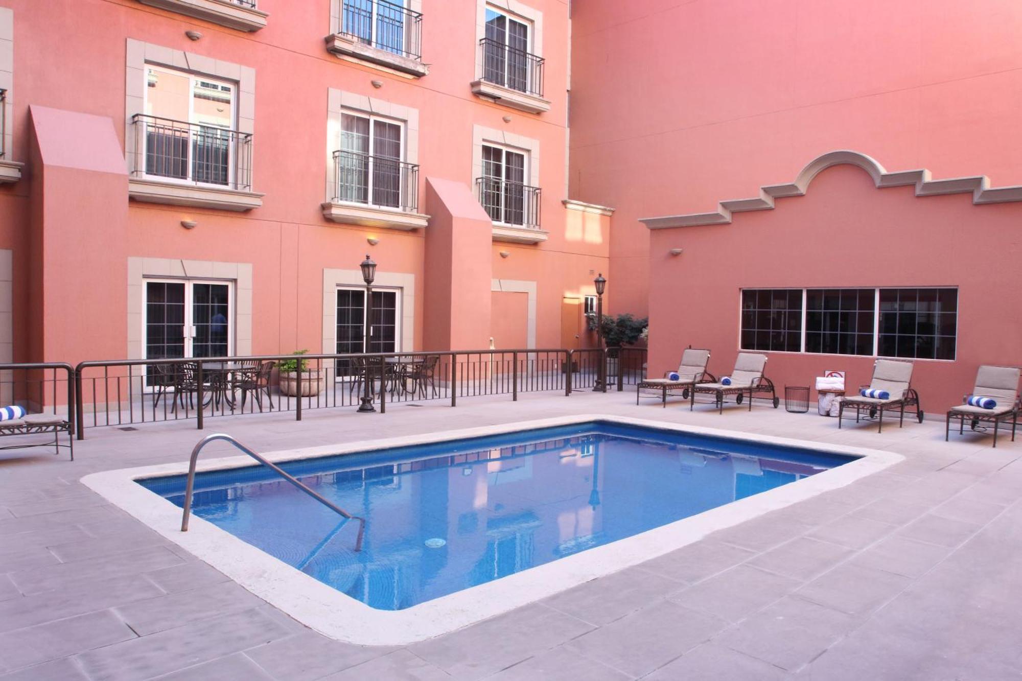 Holiday Inn Express Torreon By Ihg מראה חיצוני תמונה